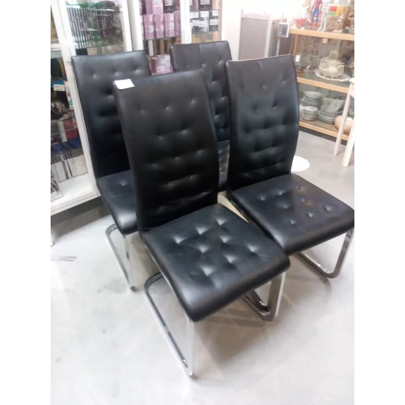 4 CHAISES NOIRS 