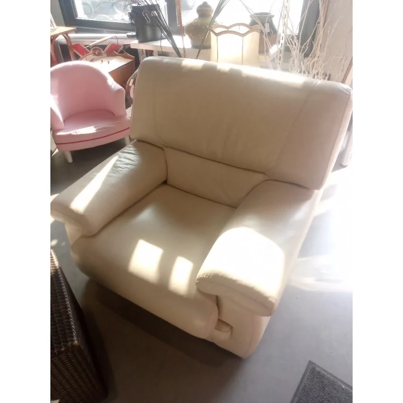 FAUTEUIL CUIR L 100 H90P70