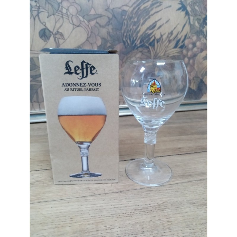 VERRE LEFFE 25 CL EN BOITE