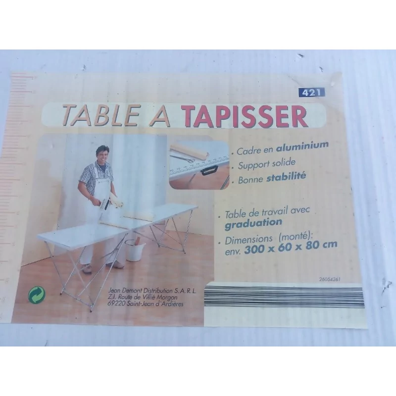 TABLE A TAPISSER