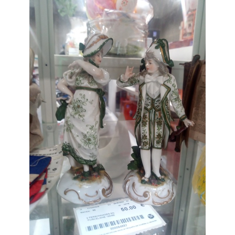 2 PERSONNAGES EN PORCELAINE 19EME