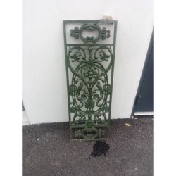 GRILLE DE PORTE EN FONTE