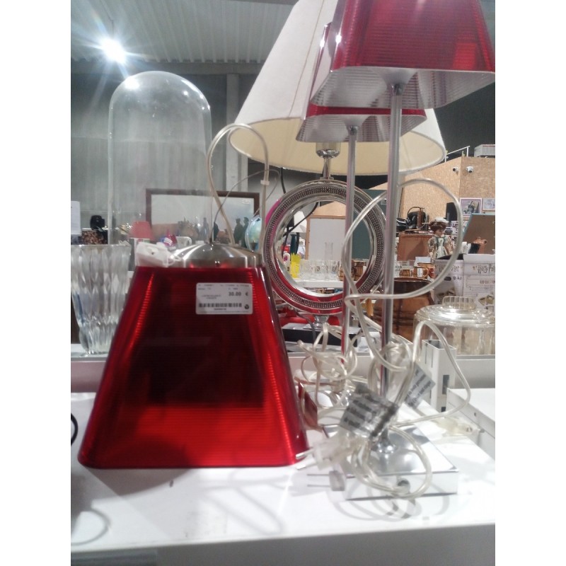 LUSTRE ROUGE ET CHEVETS